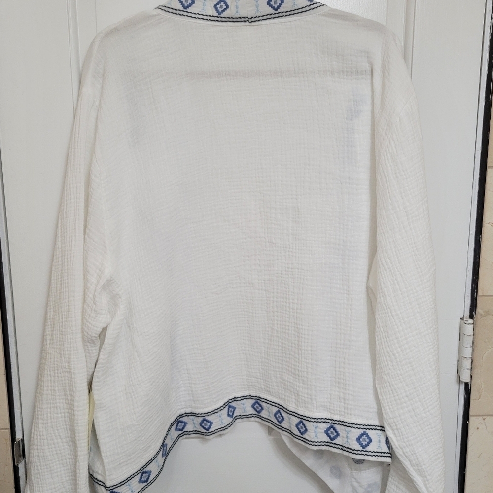 Cynthia Rowley White Open-Front Embroidered Gauze Kimono with Blue Floral Trim - Picture 5 of 10